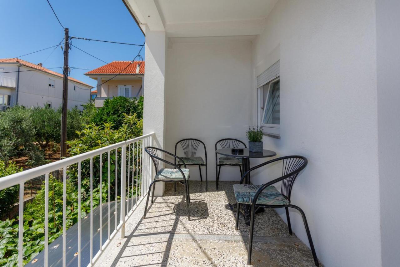 Apartman Laura Krk Town Esterno foto